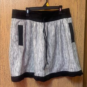 Banana Republic Monochrome Knit Skirt